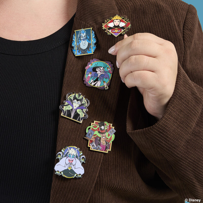 Load image into Gallery viewer, Loungefly Disney Villains Mystery Box Pin
