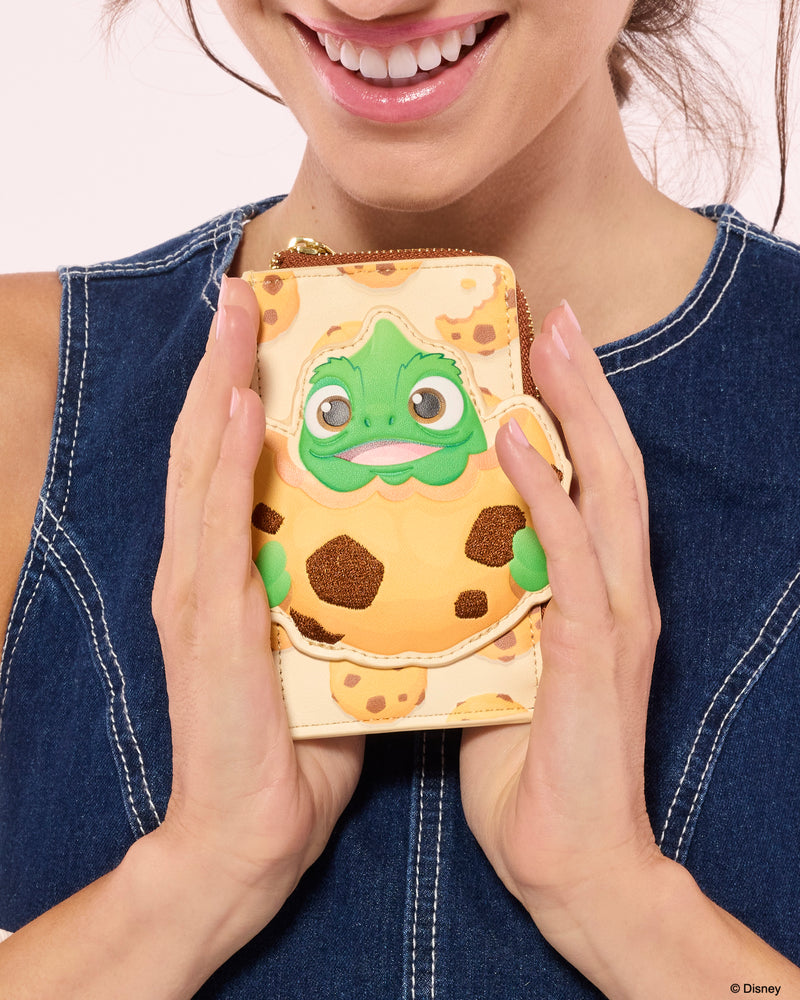 Load image into Gallery viewer, Loungefly Disney Tangled Pascal with Cookie Card Holder - Preorder

